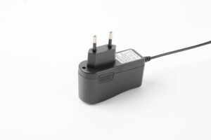 12.6v 1a charger (us & japan standard),12.6v 18650 lithium battery, 11.1v 4400mah, intelligent led indicator, direct from manufacturer (复制)