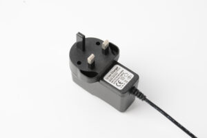 8.4v 1a uk plug charger, 2s 18650 li ion battery charger, 7.4v lithium battery charger, auto power off with led indicato