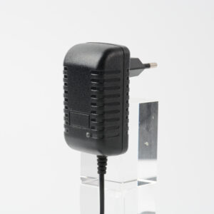 8.4v 1a uk plug charger, 2s 18650 li ion battery charger, 7.4v lithium battery charger, auto power off with led indicato